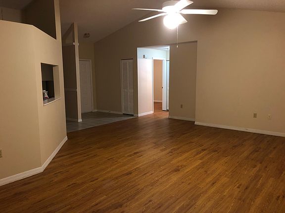 5th image of 5856 Pauma Ct Unit 4A