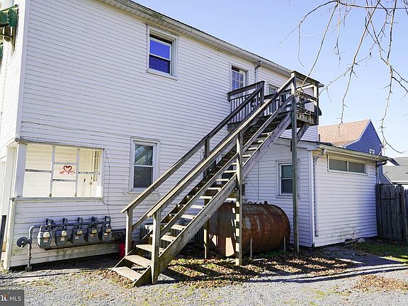 5th image of 202 N 2nd St #4