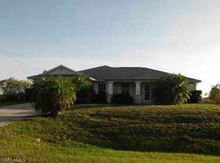 466 Paddock St, Lehigh Acres, FL 33974