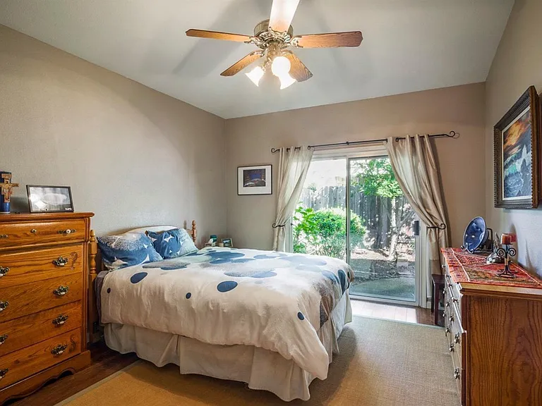 105 Rockbolt Cir — Photo 9