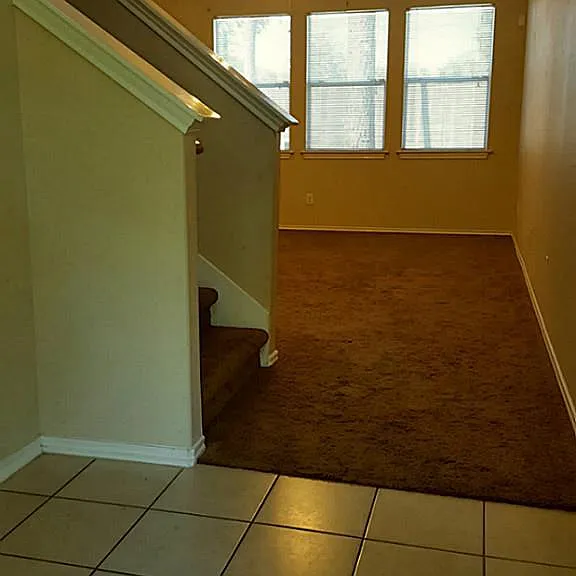 111 Gallery Cove Ct — Photo 4