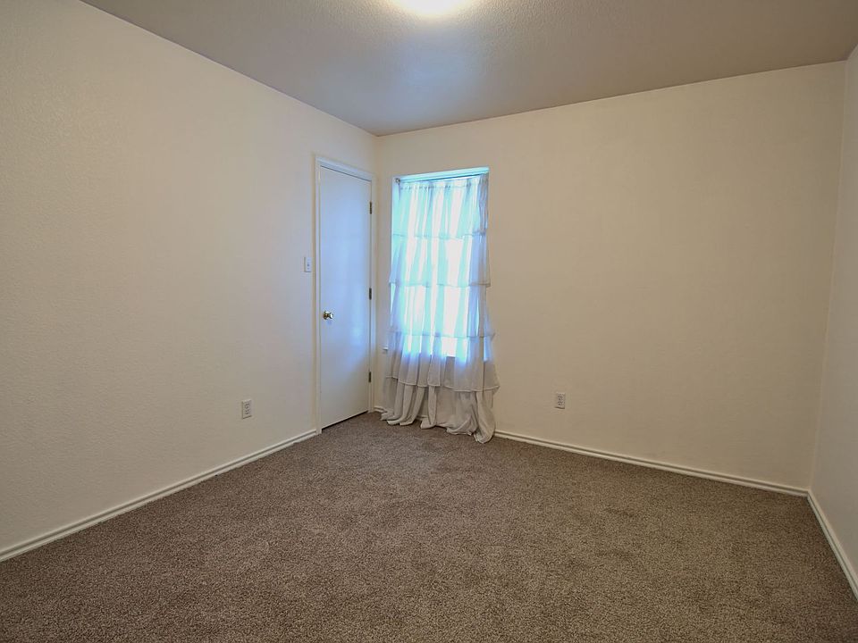 1st image of 226 Sylvan St