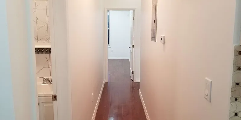 Rented by Virtual Real Estate | media 18