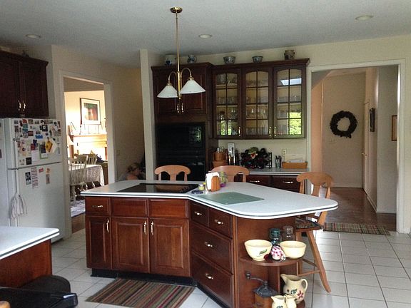 5th image of 1862 Brookview Dr