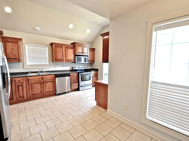 3617 Lexee Dr — Photo 4