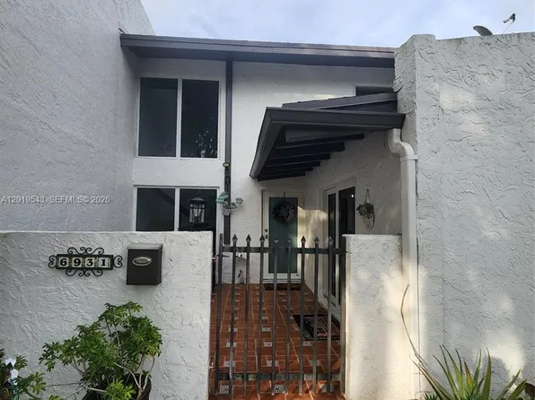 6931 SW 111th Ct, Miami, FL 33173