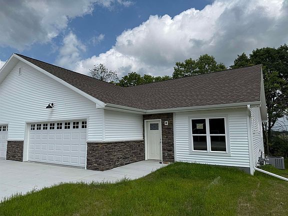 2nd image of 1062 Armida Ct