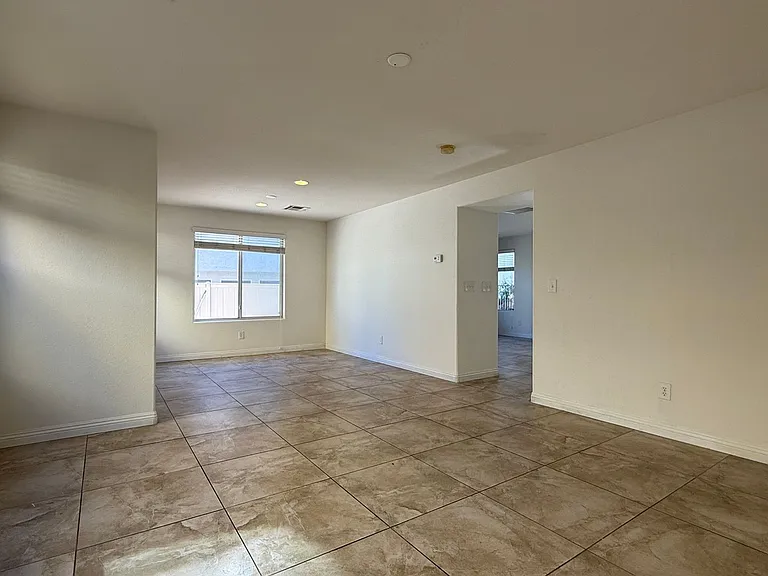 8967 Ryan Creek Ave — Photo 10