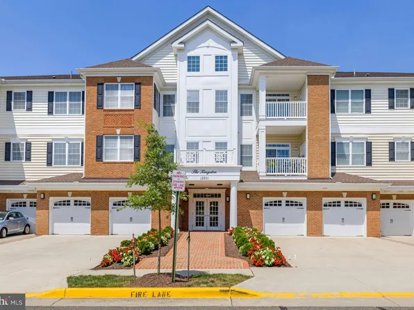 15201 Royal Crest Dr APT 303, Haymarket, VA 20169