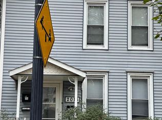 2013 Maple Ave, Evanston, IL 60201