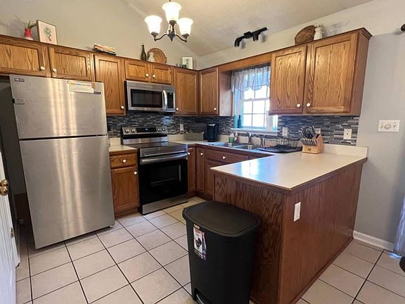 4th image of 104 Nester Ln