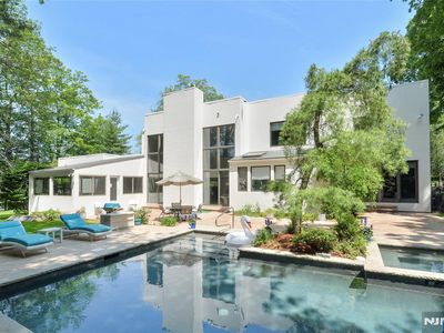 21 Hunter Rdg, Woodcliff Lake, NJ, 07677