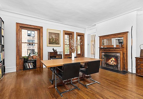 3rd image of 325 W 82nd St #4/5