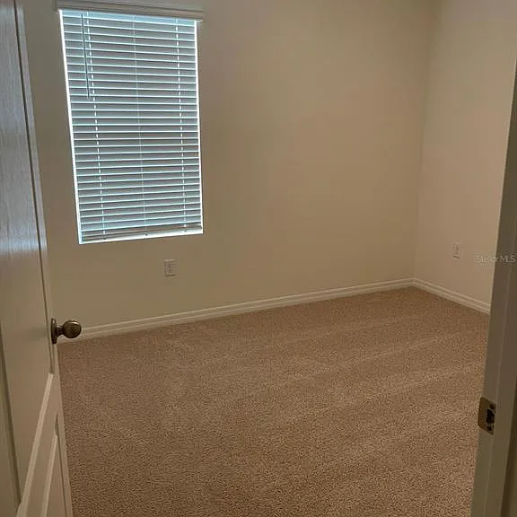 927 Waterfall Blvd — Photo 5