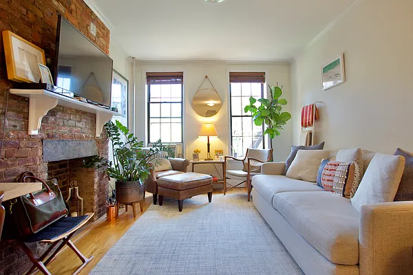 Rented by Bond New York | media 1