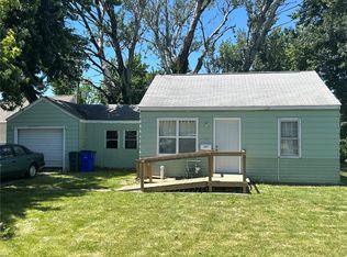 3307 Eastern Ave NE, Cedar Rapids, IA 52402