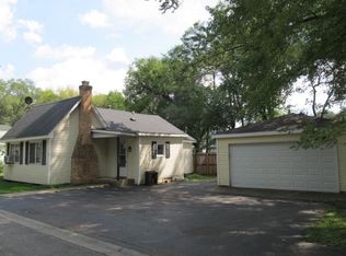 27 Fairfax Rd, Fox Lake, IL 60020