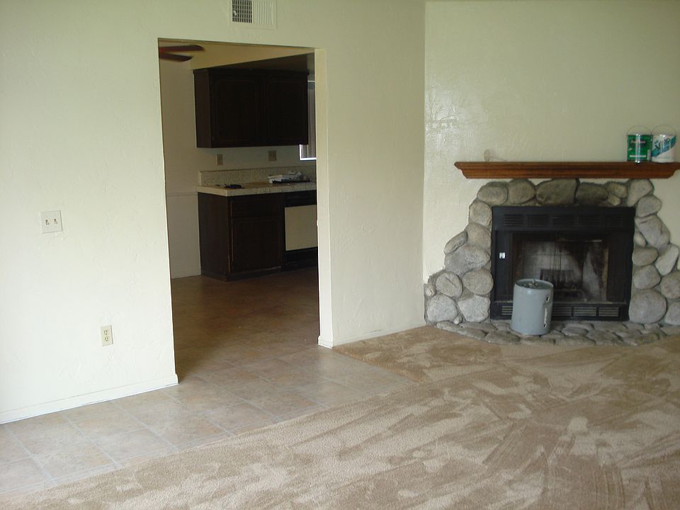 2nd image of 8991 Hemlock St