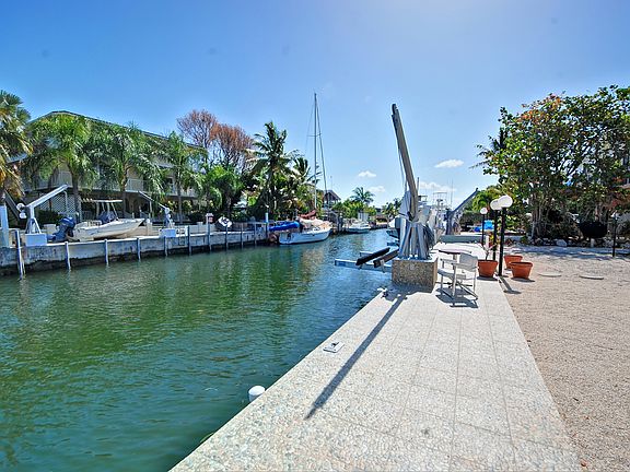2nd image of 133 Ocean Dr