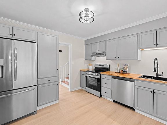 3rd image of 1703 Vermira Pl