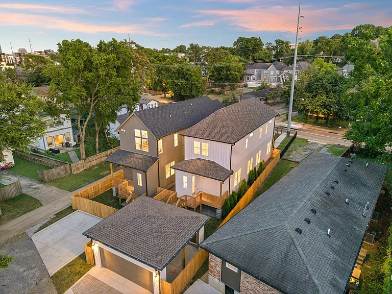 2830 Clifton Ave — Photo 45
