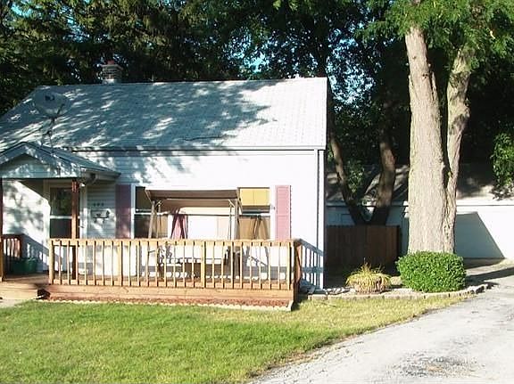 2nd image of 605 Berkley Dr