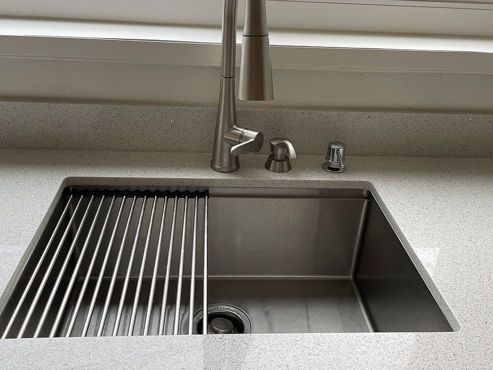 large single bowl stainless sink