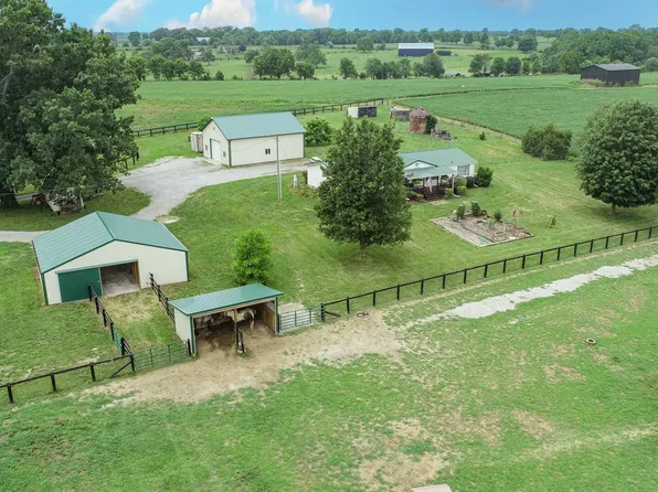 2451 N Middletown Rd, Paris, KY 40361