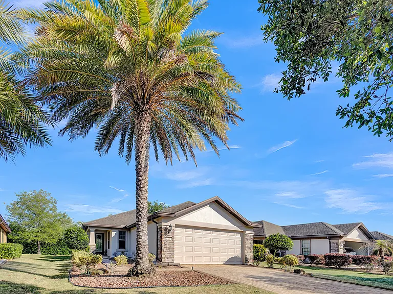 21 Cypress Bay Dr — Photo 2