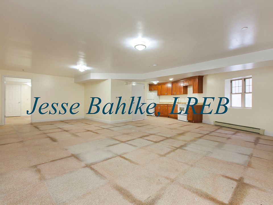 1st image of 2565 23rd St #1F