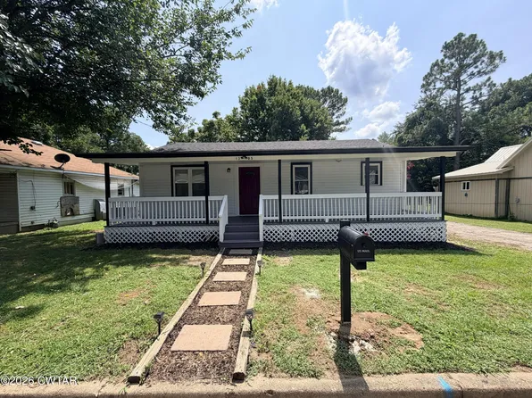 1305 Jones St, Dyersburg, TN 38024