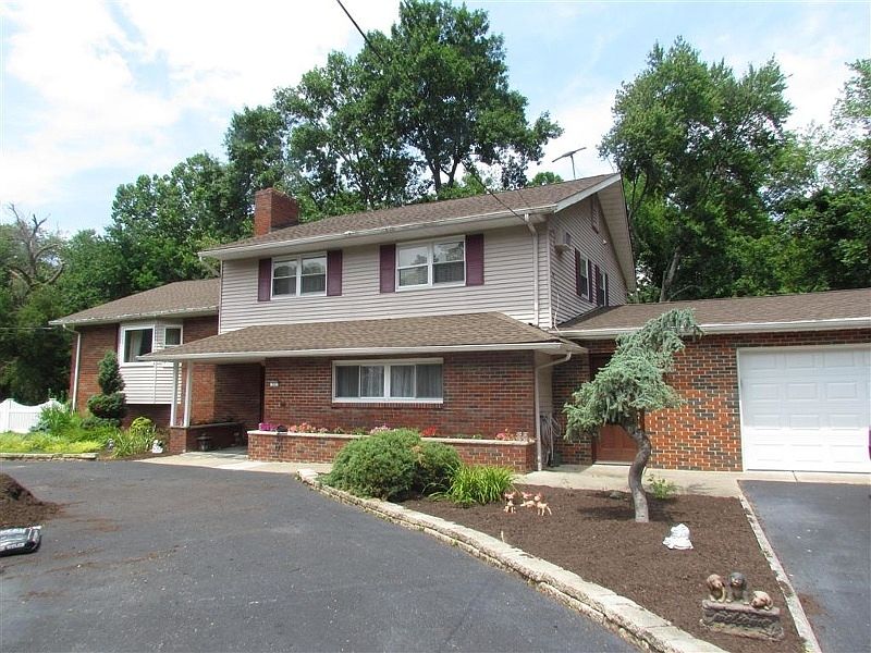 1st image of 21 Matt Dr