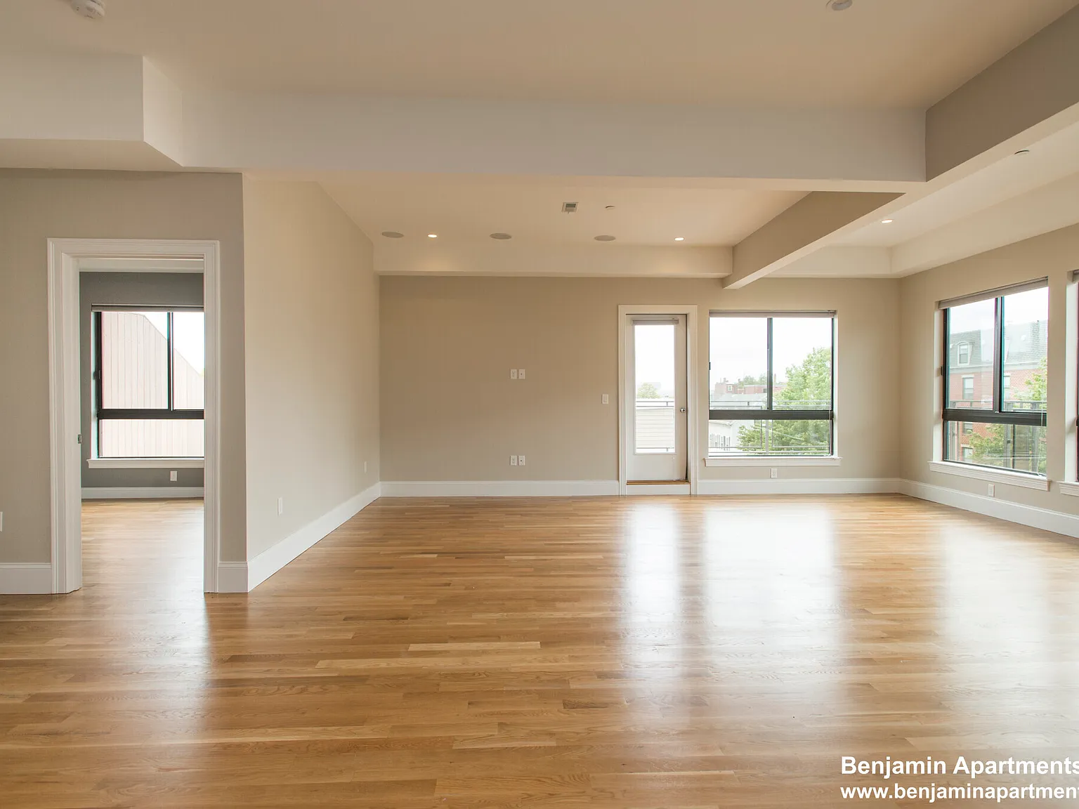 2 bed, 1.5 bath, 1063 sqft, $4,400 — Photo 1
