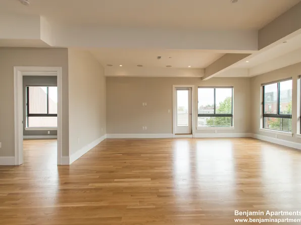 339 D St, Boston, MA