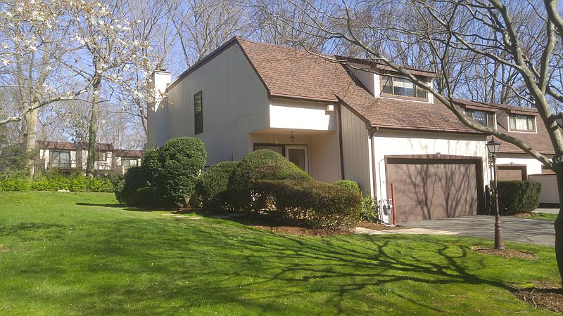 1st image of 29 Cedar Ln N
