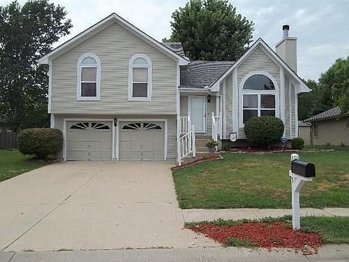 1st image of 2215 NW Cove Dr