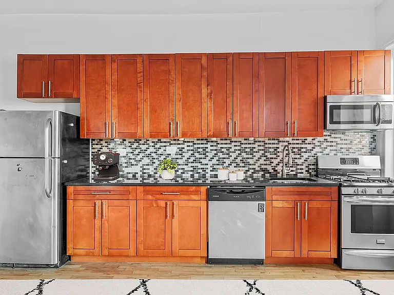 215 W 101st St #8J — Photo 2