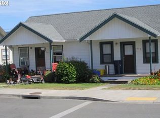 555-557 Spruce St, Brookings, OR 97415
