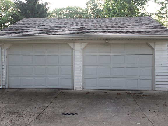 2.5 Car with Workshop Add-On