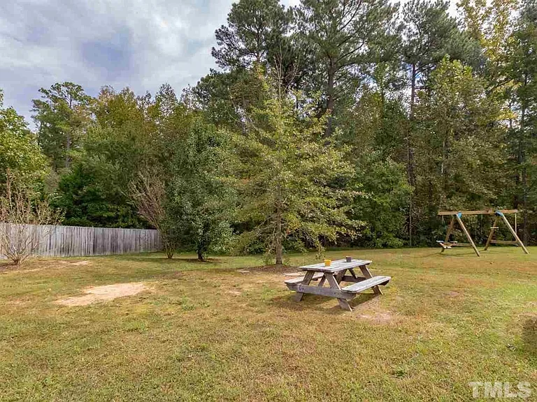 5547 Spindlewood Ct — Photo 14