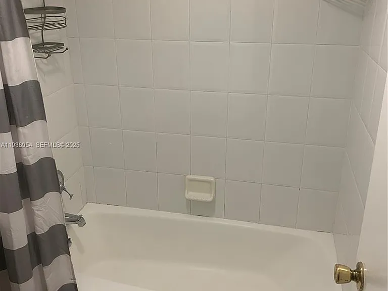 100 Lincoln Rd #805 — Photo 14