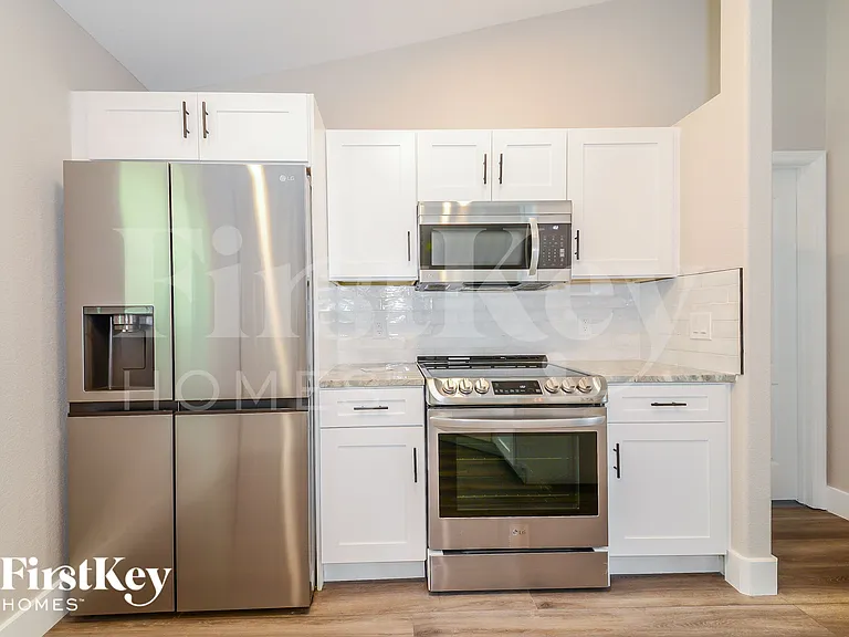 2670 Denicke St — Photo 7