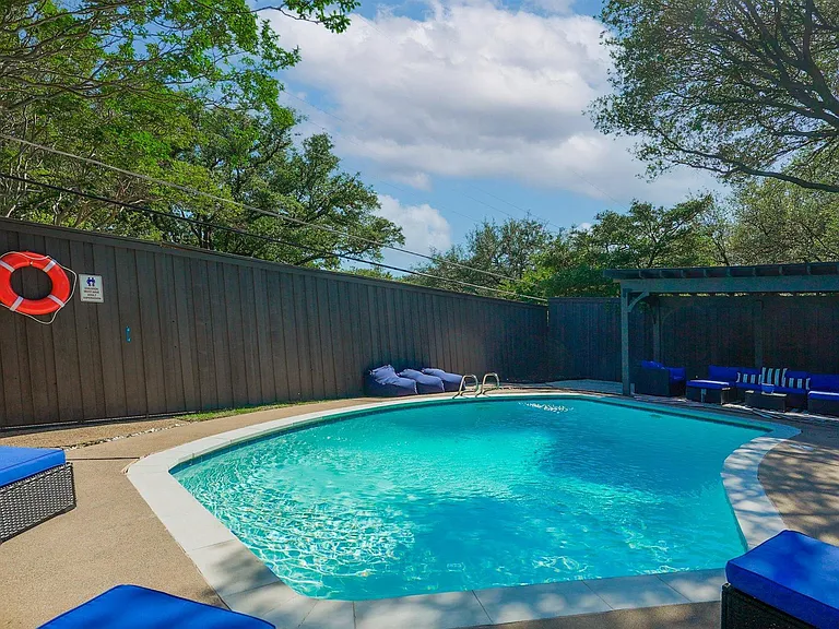 4224 Shady Bend Dr — Photo 48