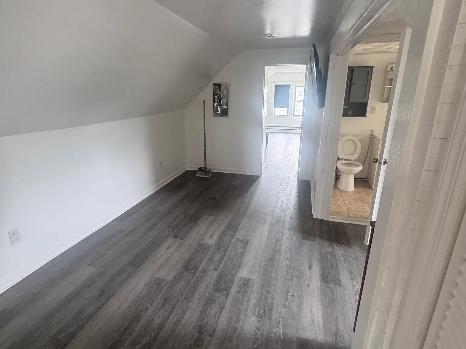 2 bed, 800 sqft, $1,850 — Photo 4