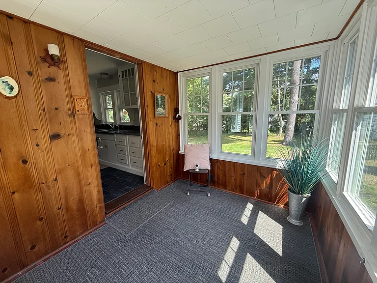 24 Fairfax St — Photo 15