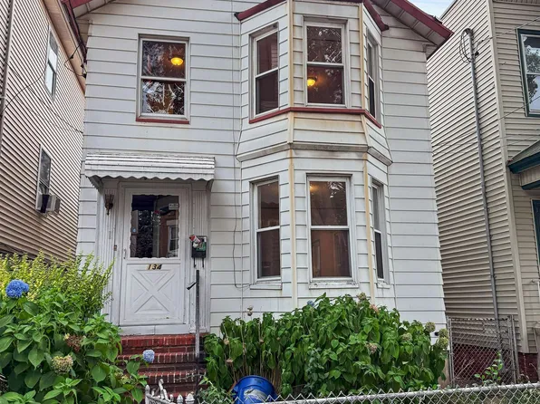 134 Boyd Avenue image 1 of 25