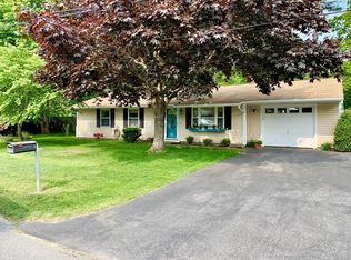 6 Christopher Dr, Wareham, MA 02571