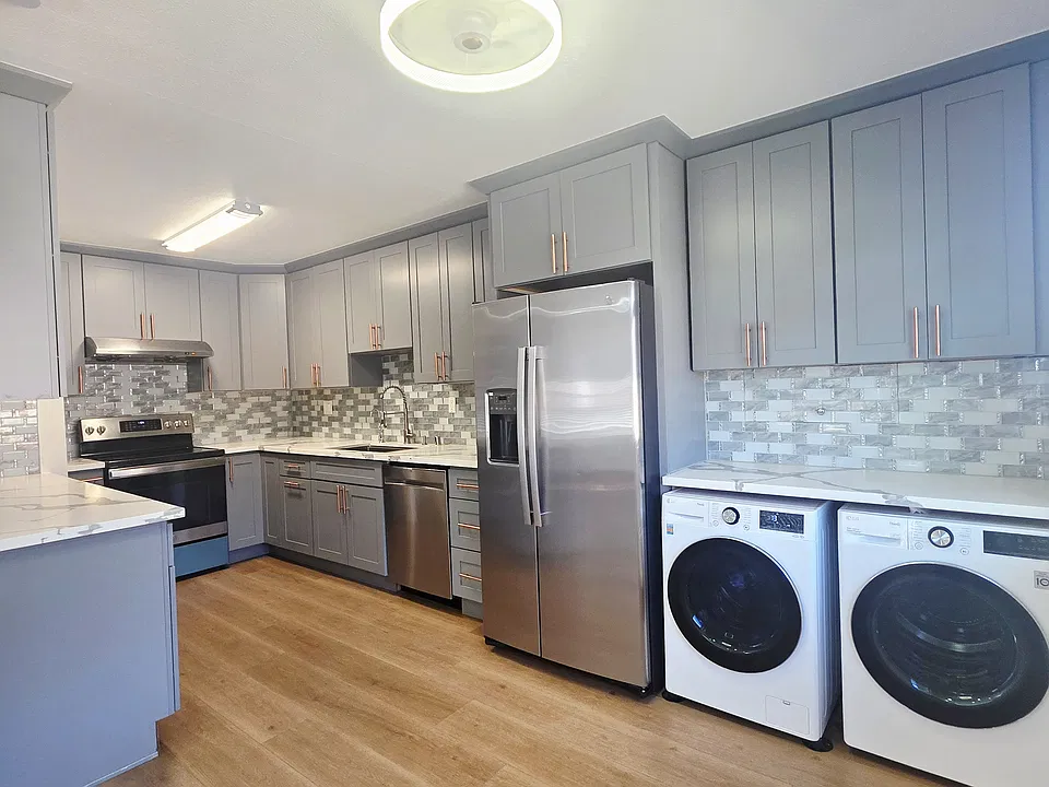 2262 Eric Ct #4