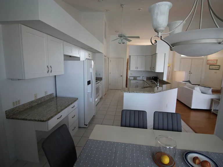 450 Sorrento Ct — Photo 11