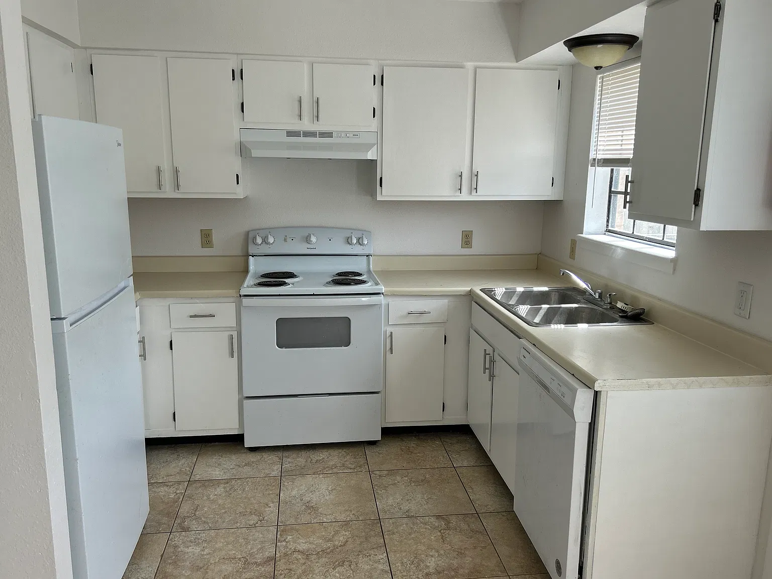 Cedar Creek Apartments — Photo 3